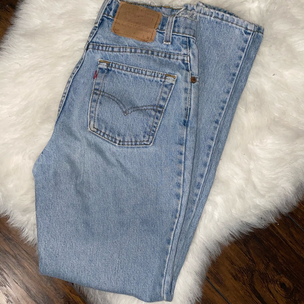 Levi’s mom jeans